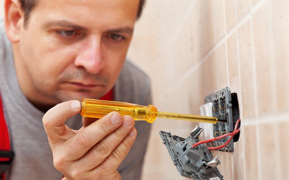 recherche travail électricien bâtiment Versailles